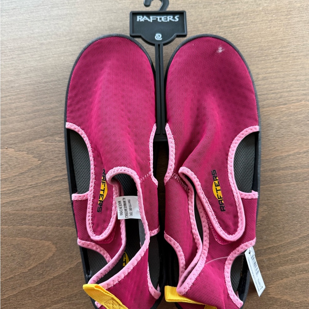 Rafters Kids Water Shoes - Black and Pink